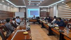 بازدید مدیران بهداشت و ایمنی صنعت پتروشیمی خلیج فارس از دانشکده بهداشت